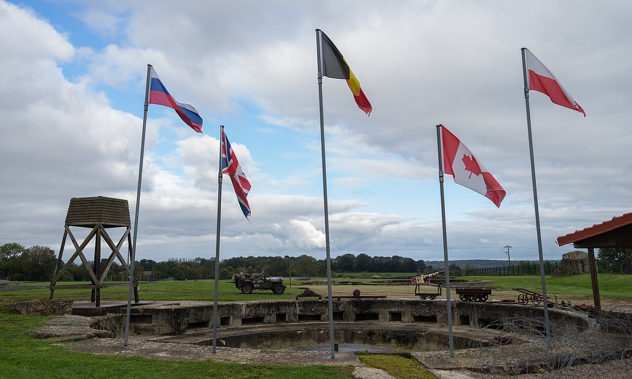Un emplacement de canon de la batterie de Crisbecq, photographié en 2017.