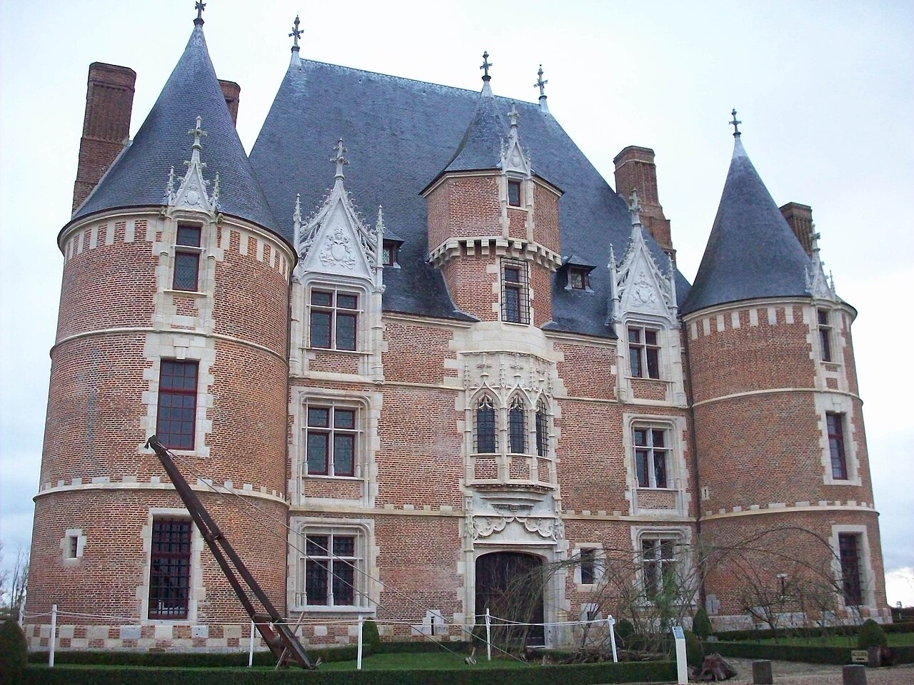 Le château de Martainville, qui abrite le musée des Traditions et Arts normands.