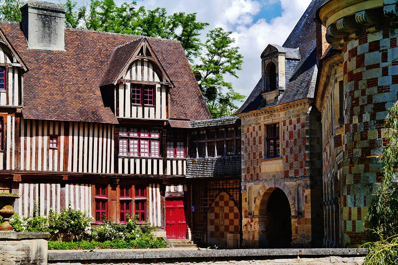 Le château de Saint-Germain-de-Livet.