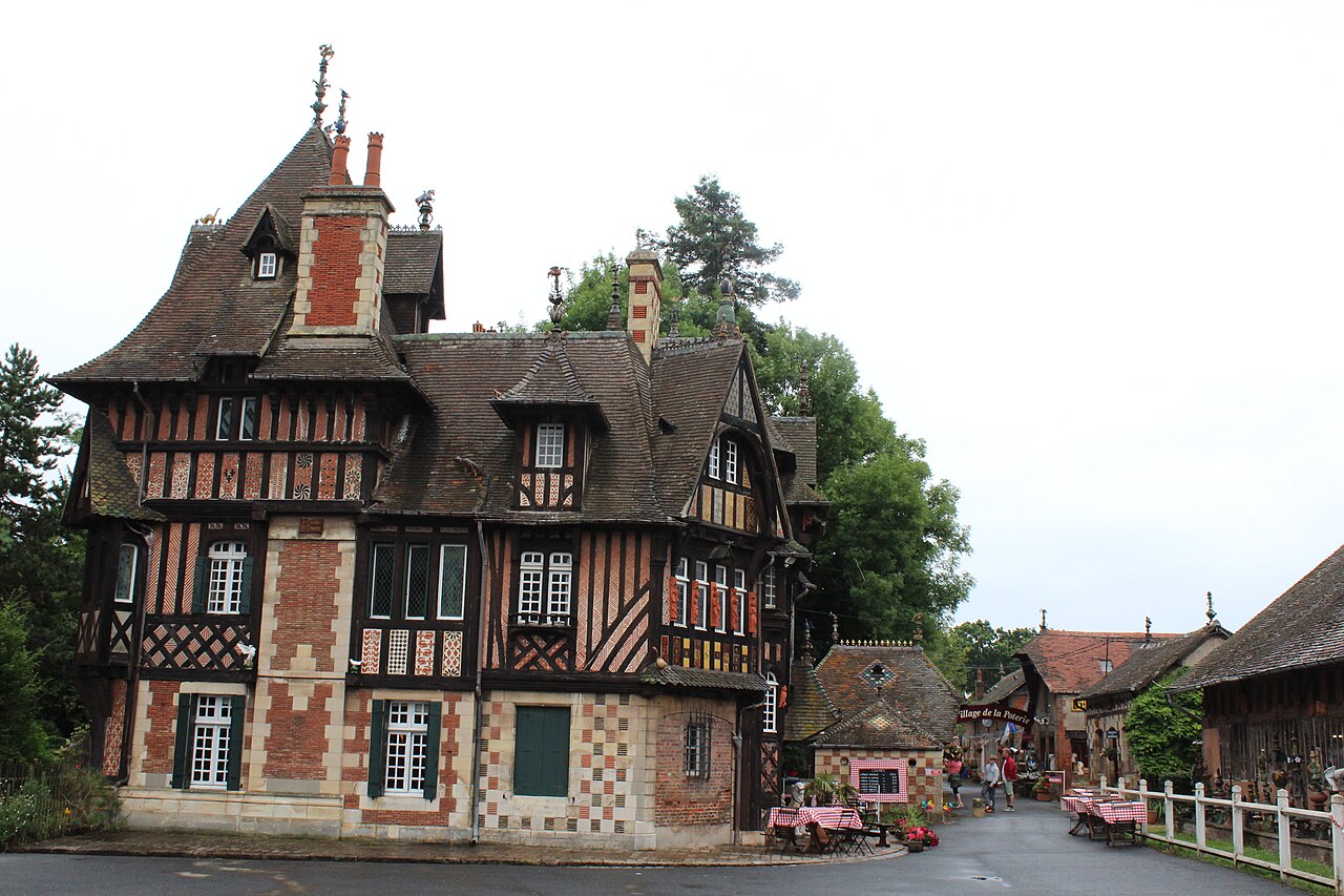 Le manoir de la Poterie du Mesnil de Bavent, photographié en 2016.