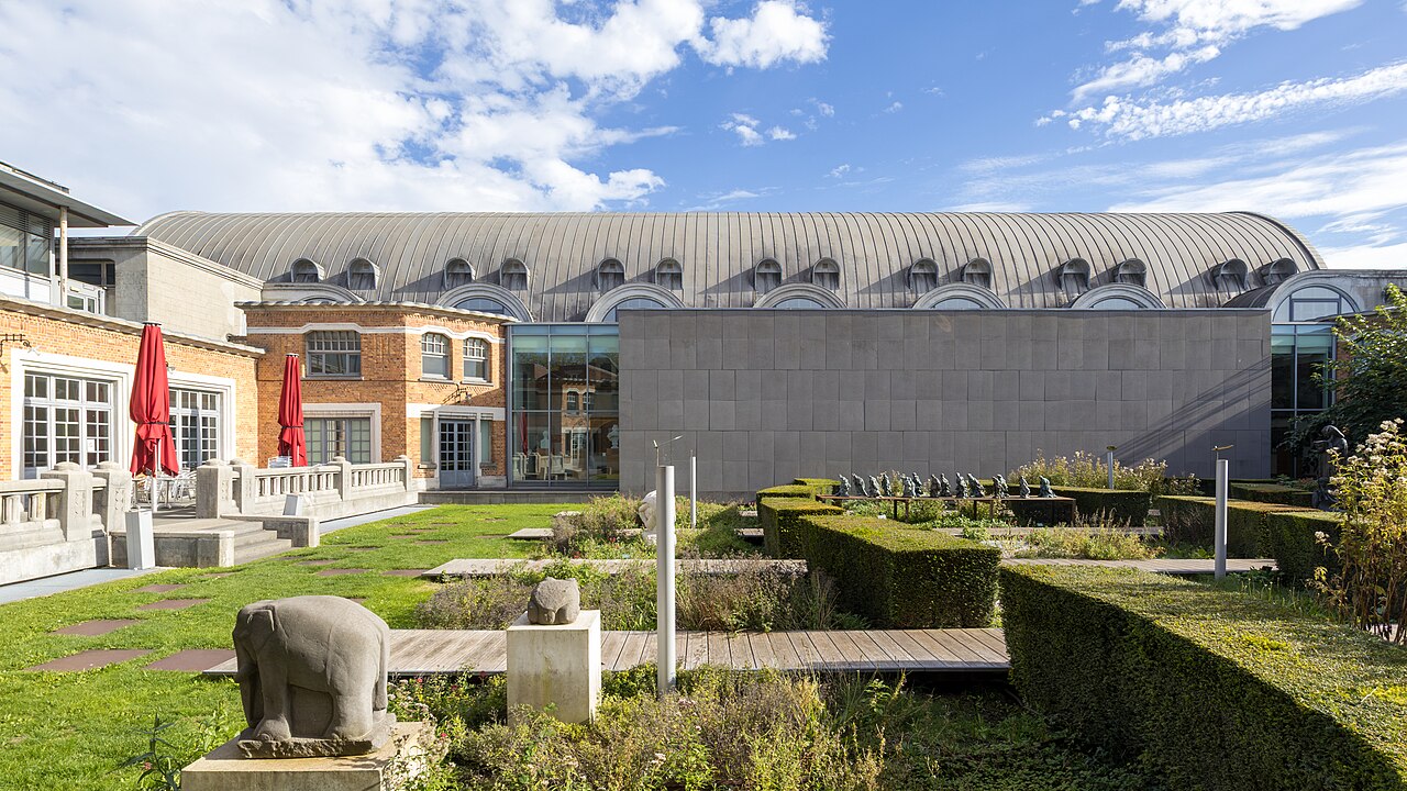 Le jardin intérieur du musée La Piscine à Roubaix, photographié en octobre 2026.