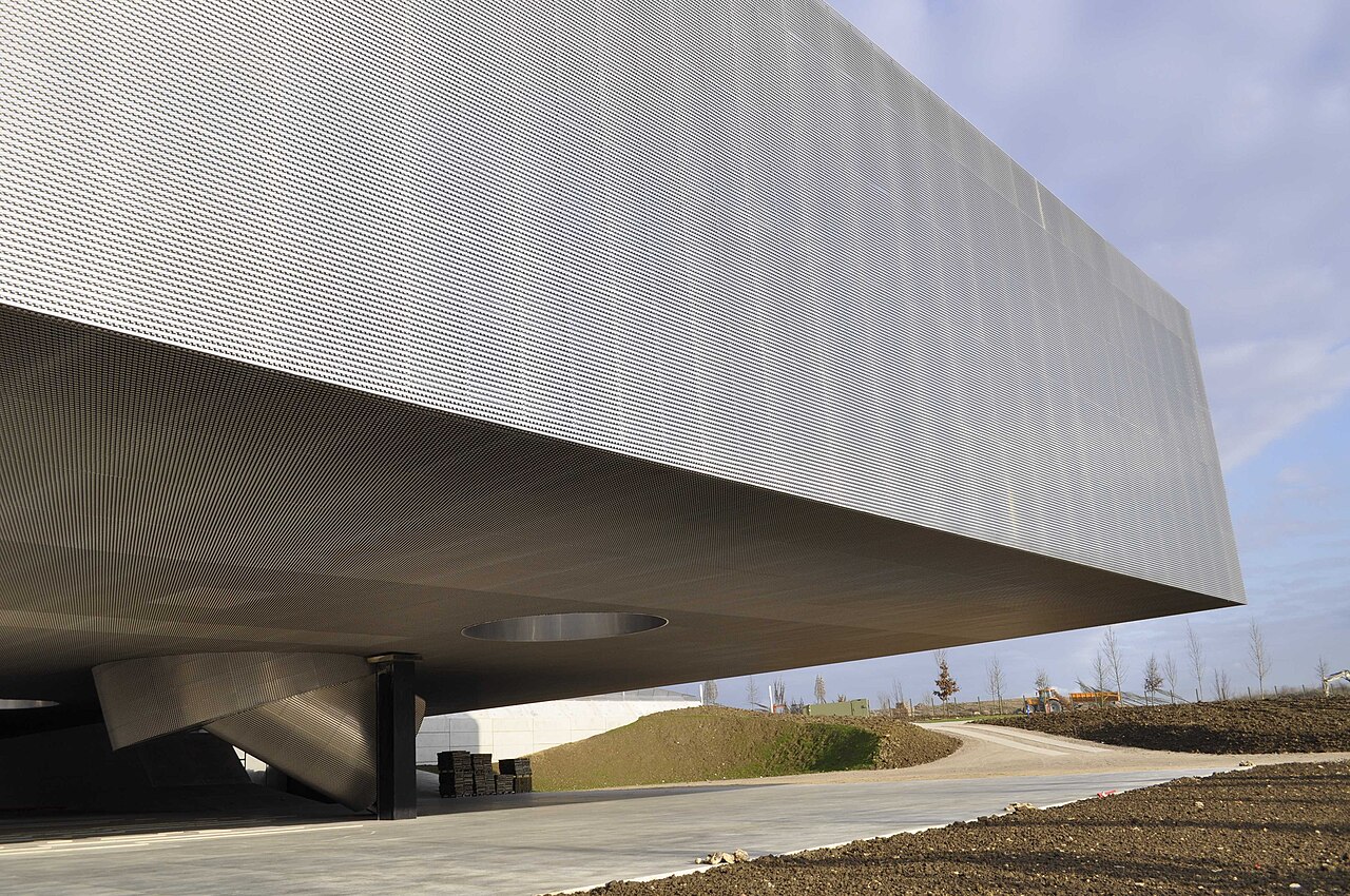Vue partielle du bâtiment du musée de la Grande Guerre à Meaux, photographiée en 2011.