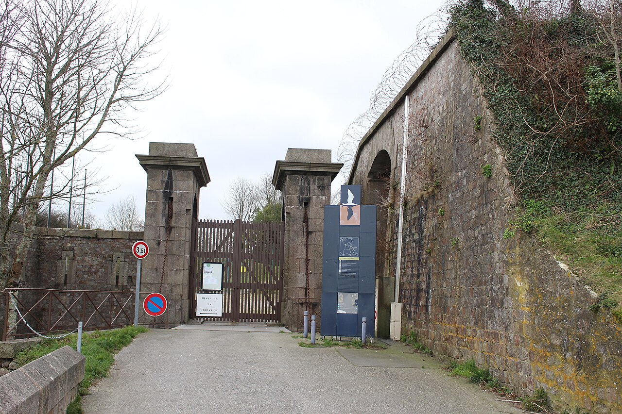 L’entrée du musée de la Libération au fort du Roule à Cherbourg, photographiée en 2019.