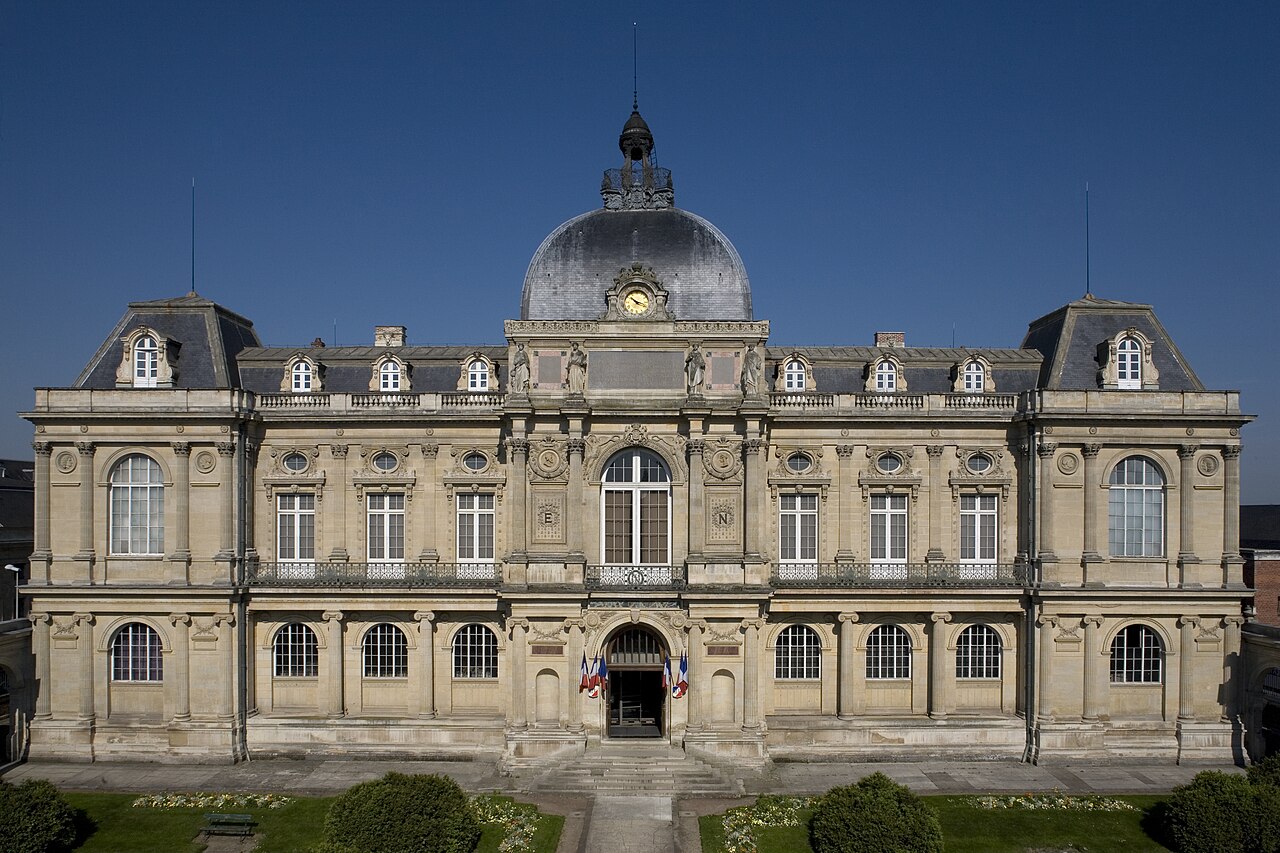 La façade du musée de Picardie à Amiens, photographiée en 2008.