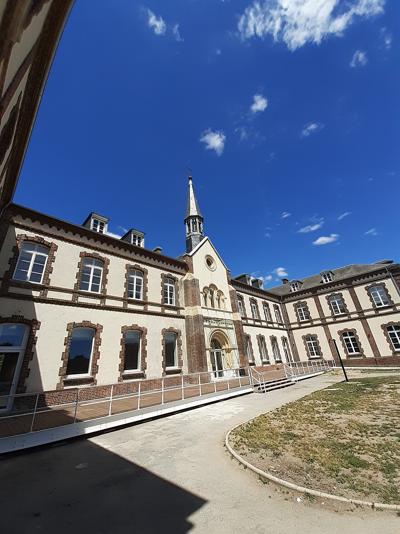 Le musée du Verre François-Décorchemont à Conches-en-Ouche, photographié en 2022.